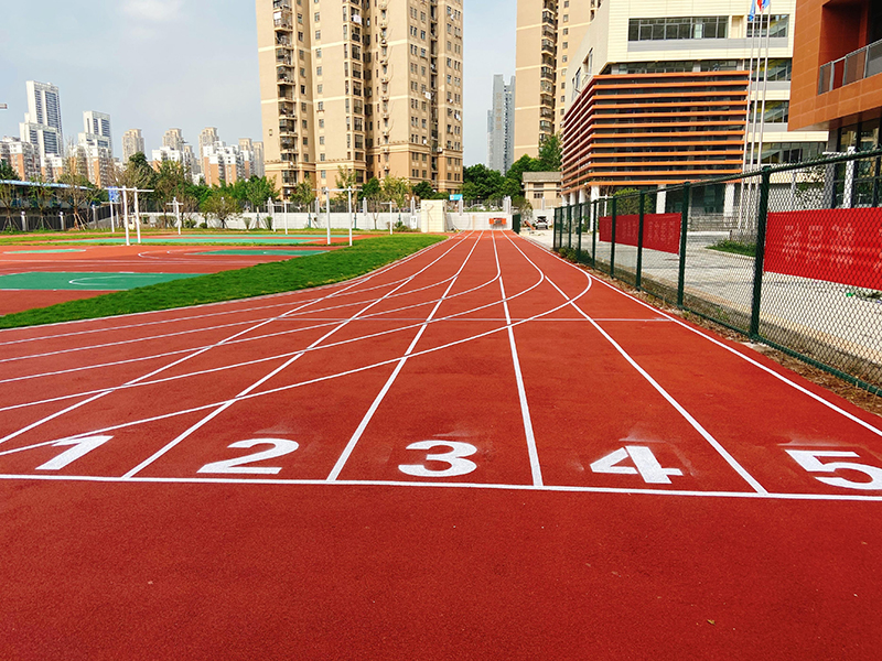 沈陽運動場地塑膠跑道施工排水系統怎么做？
